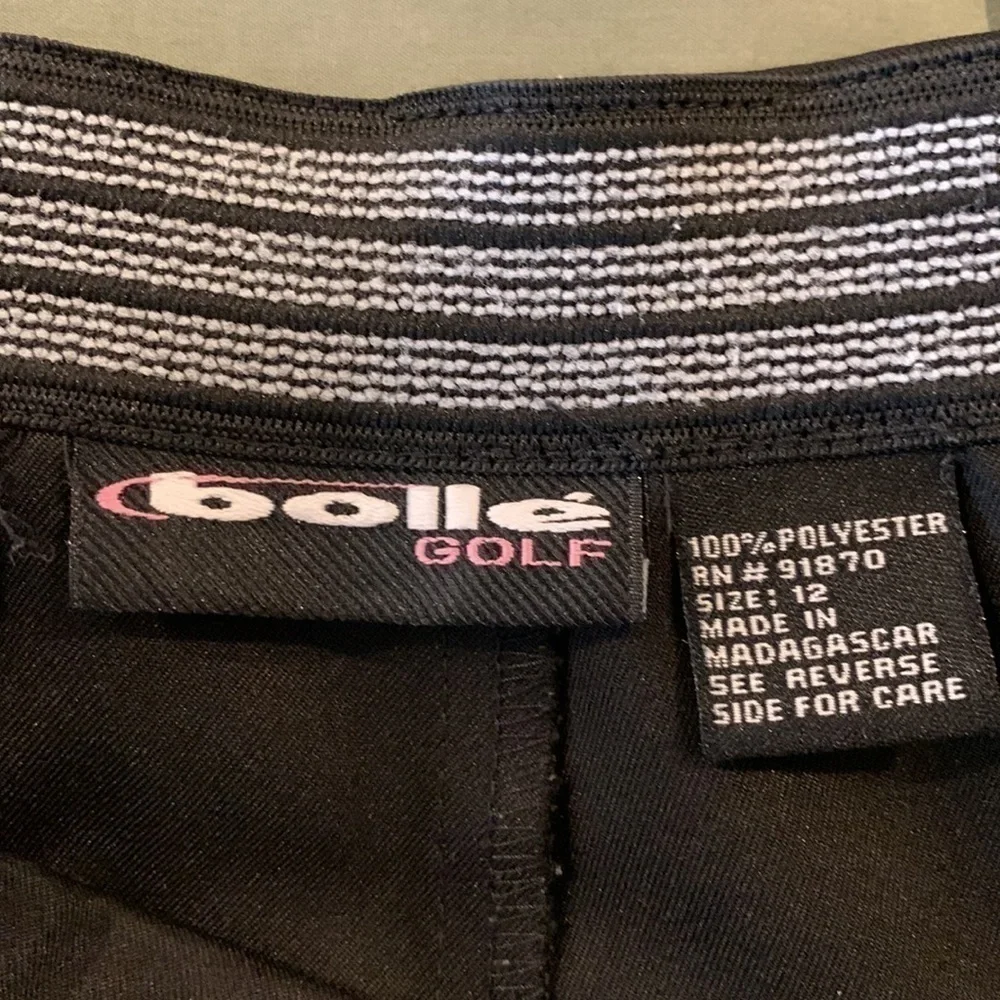 bolle Golf Womens Black Short Zip Front Size 12. Hidden Zip Front Zip Pockets.